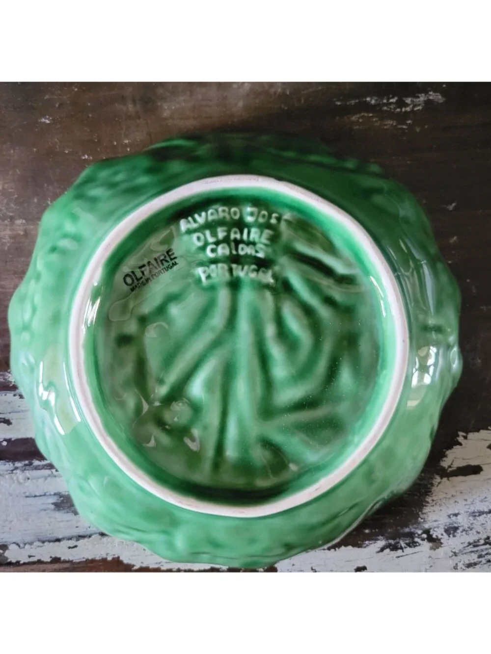 Olfaire Caldas Portugal Cabbage Serving Bowl Green Majolica Leaf Bowl 8.625